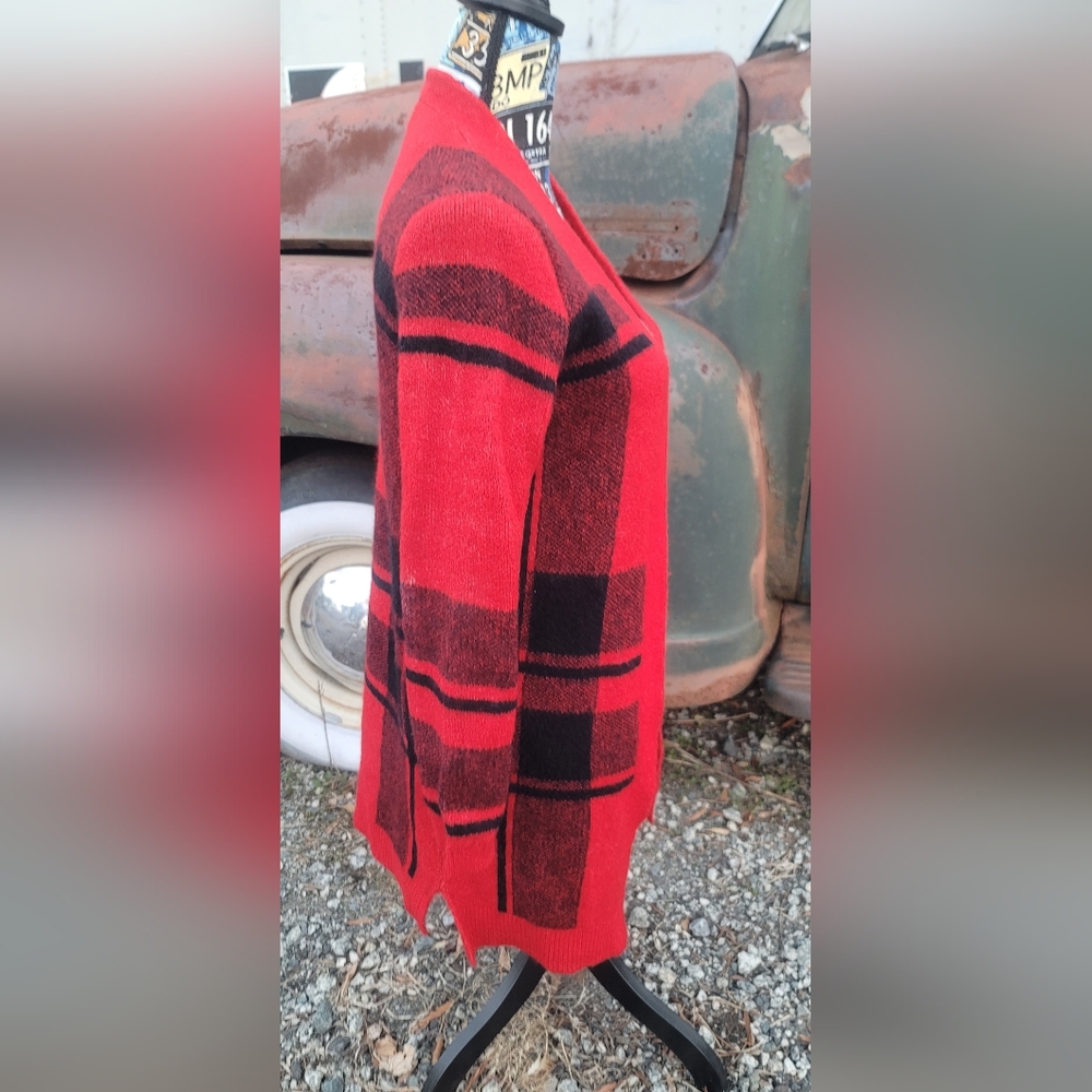 Old Navy Red and Black Knit Cardigan - Picture 4 of 12